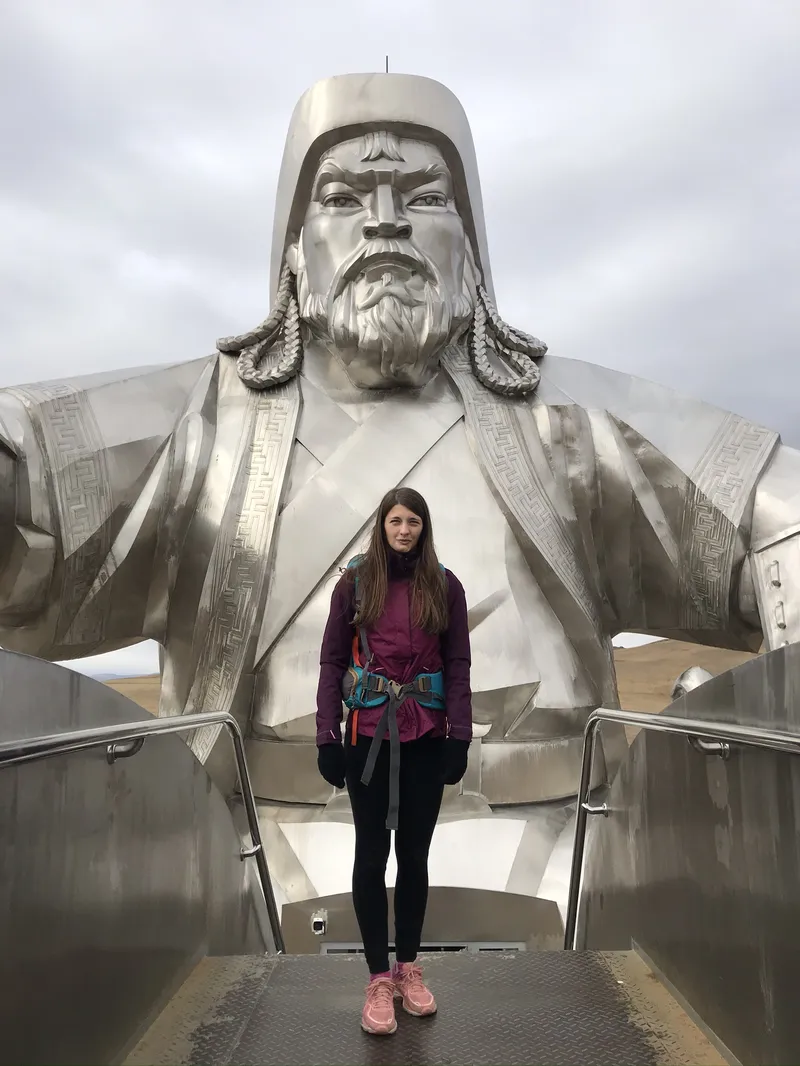 chinggis khaan statue