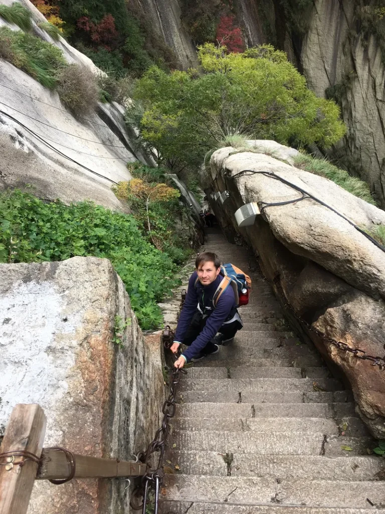 Huashan Mountain West peak