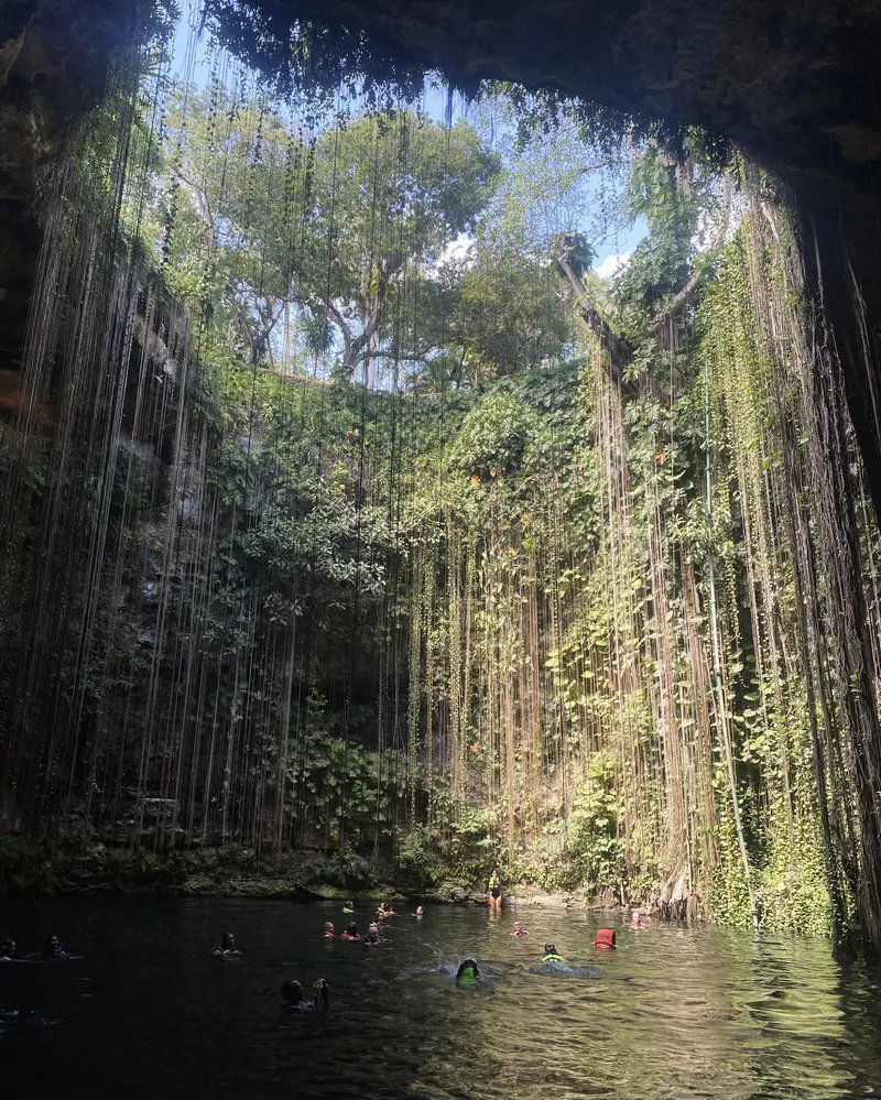 mexic cenote selfie