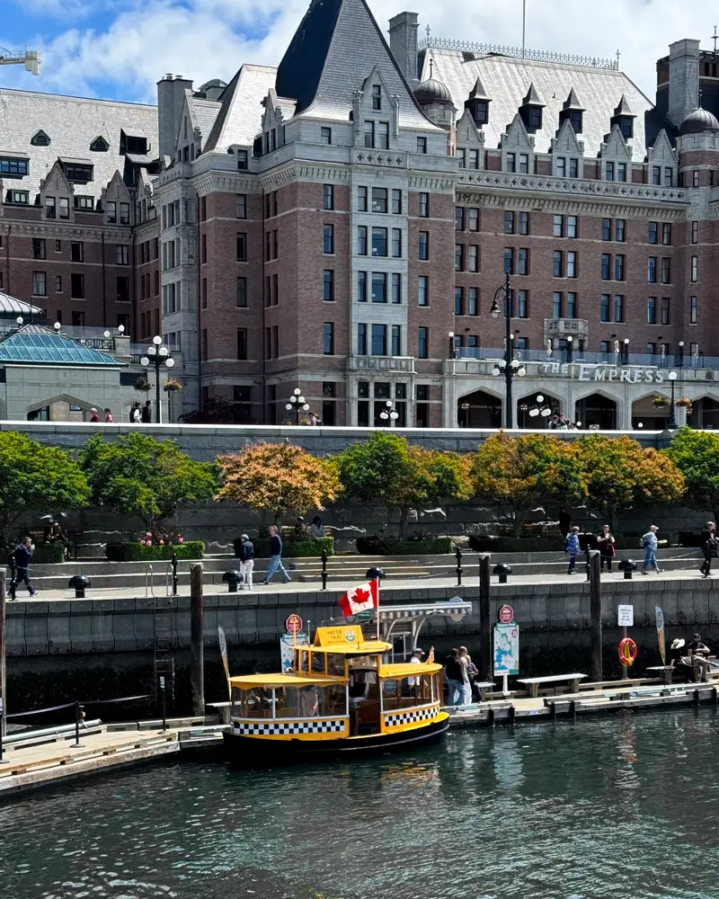 Thing to do in Victoria inner harbour